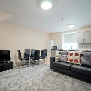 Alpha Lofts, Apartment
